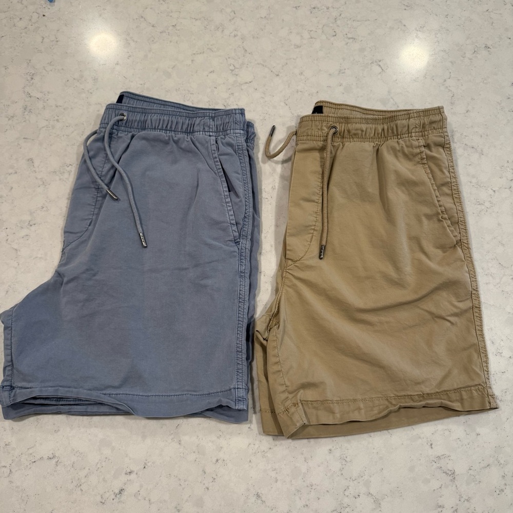 TWO American Eagle Flex Real Good Men's Medium Pull-on Elastic Tie Waist Khaki